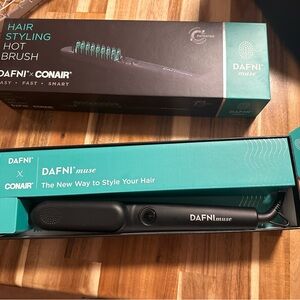 Dafni x Conair Hair Styling Hot Brush